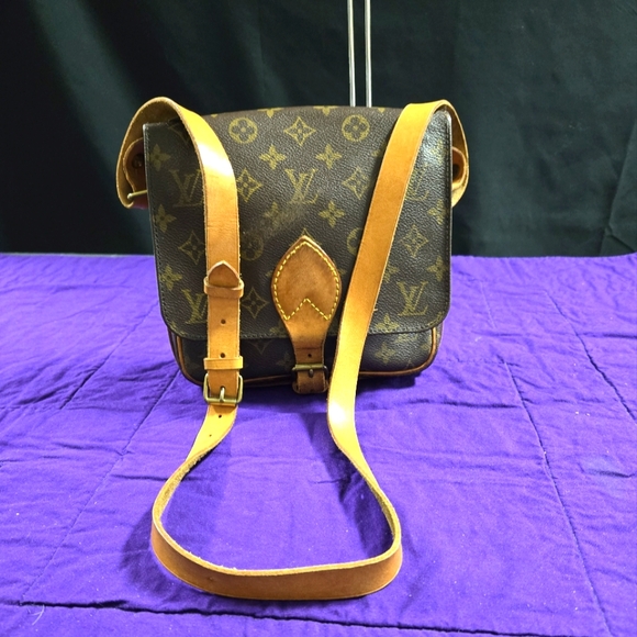 Authentic Louis Vuitton Cartouchier MM - Picture 3 of 11